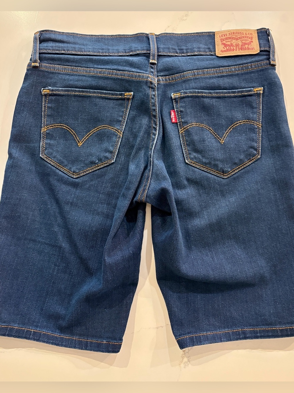 Classic Levi's Denim long Fitted Shorts 10'' SZ 25
